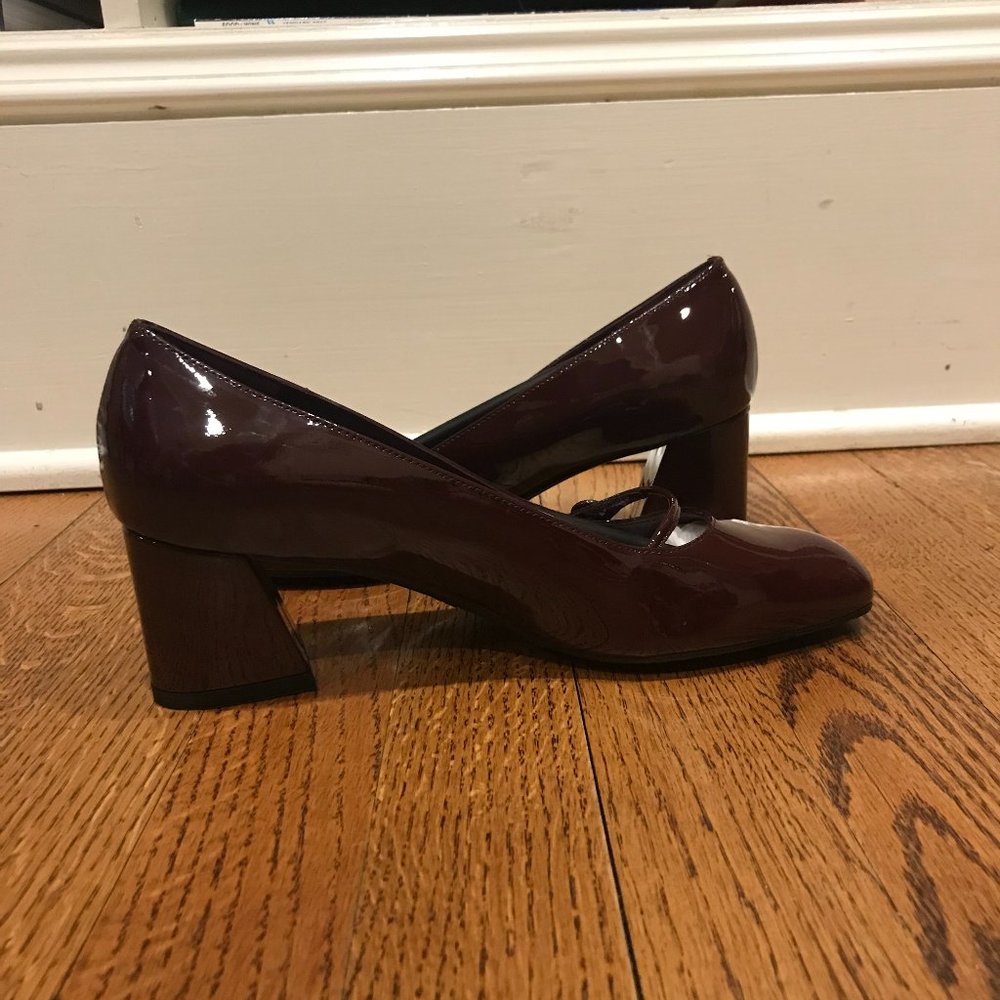 STUART WEITZMAN HEELS SIZE 6.5 BRAND NEW